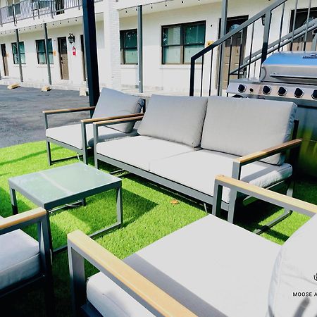 The Moose #6 - Modern Luxe Studio With Free Parking & King Bed Мемфис Екстериор снимка